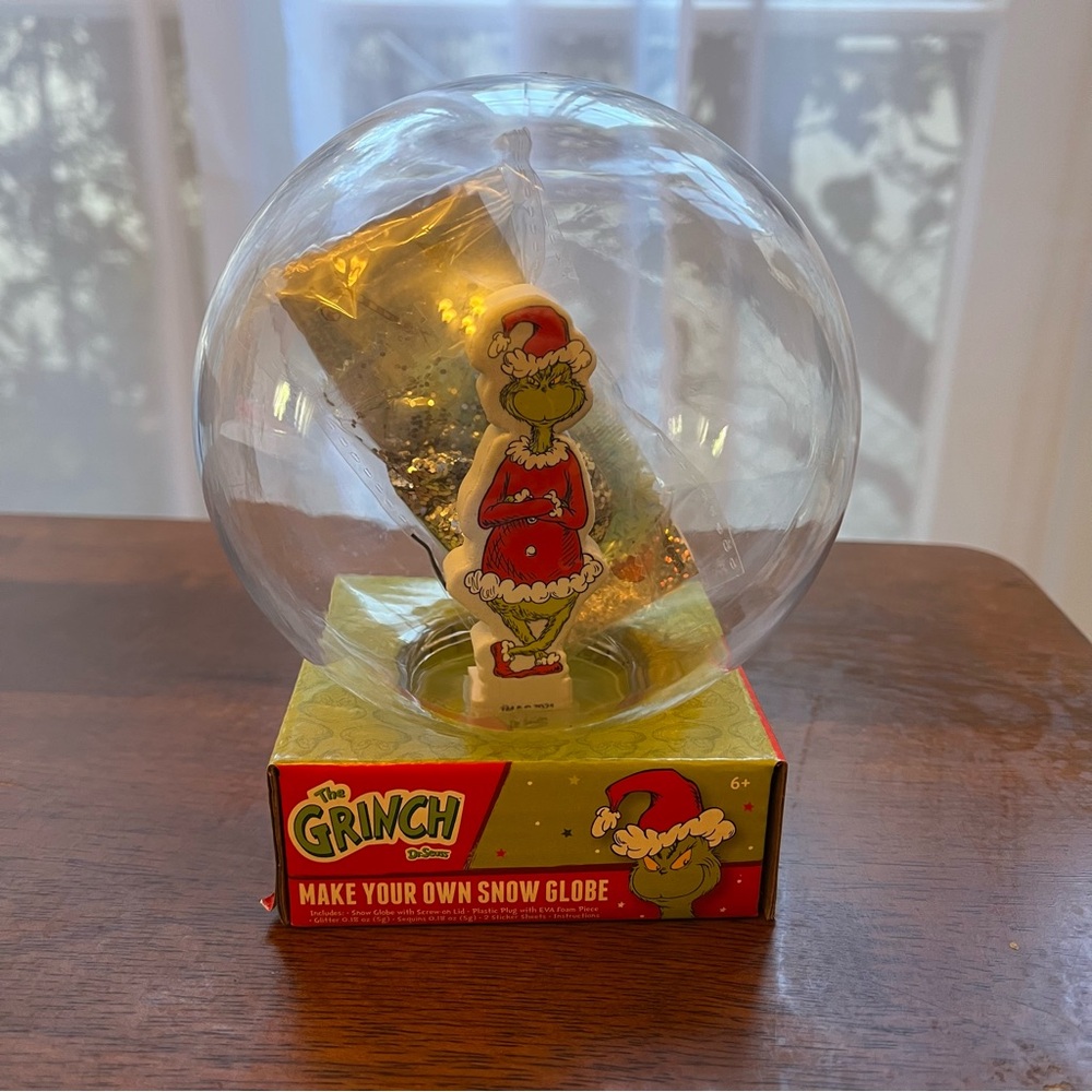 NIB! The Grinch Make Your Own Snow Globe Kit